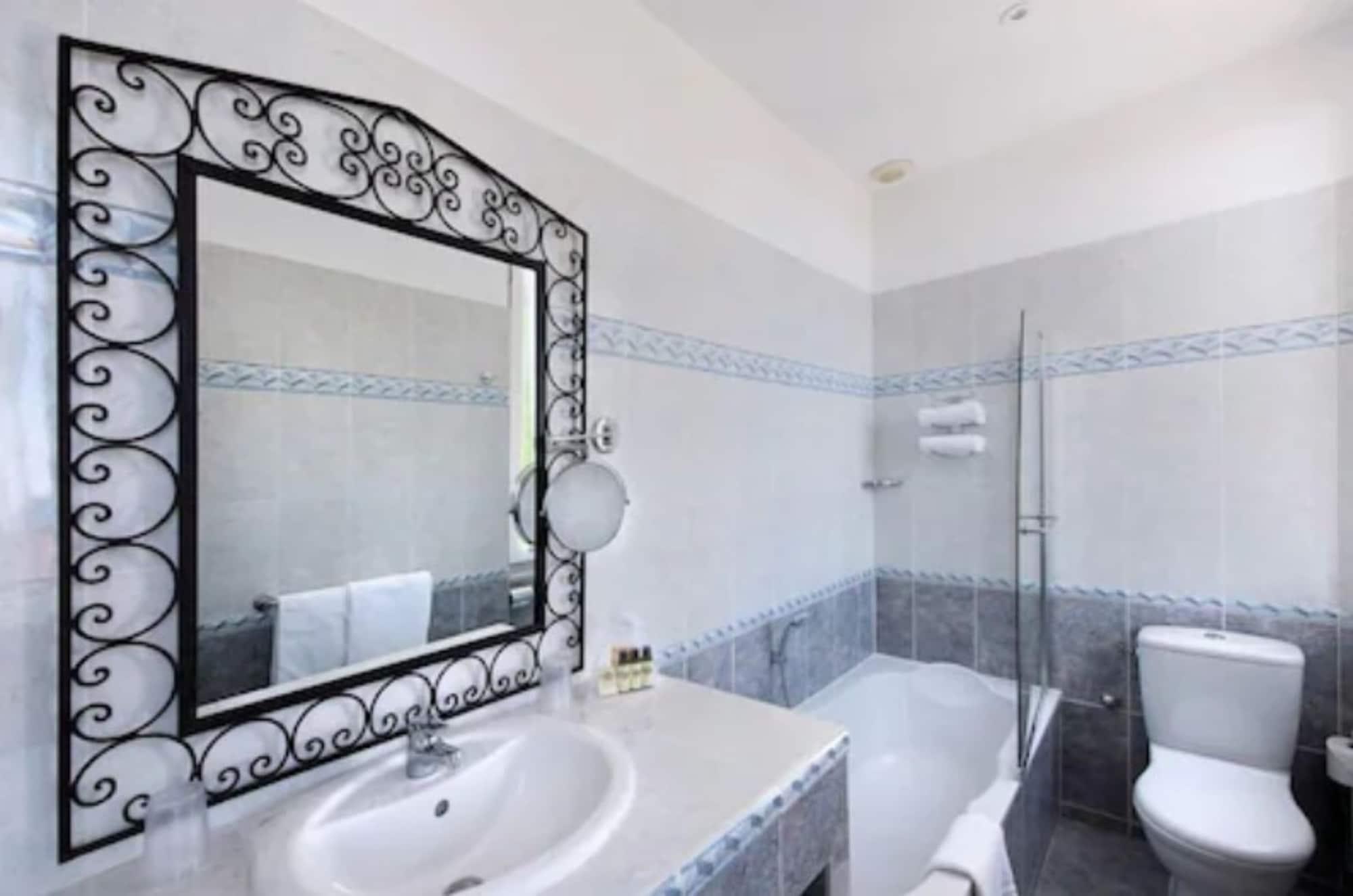 Hotel Chateau De La Tour Cannes Kültér fotó